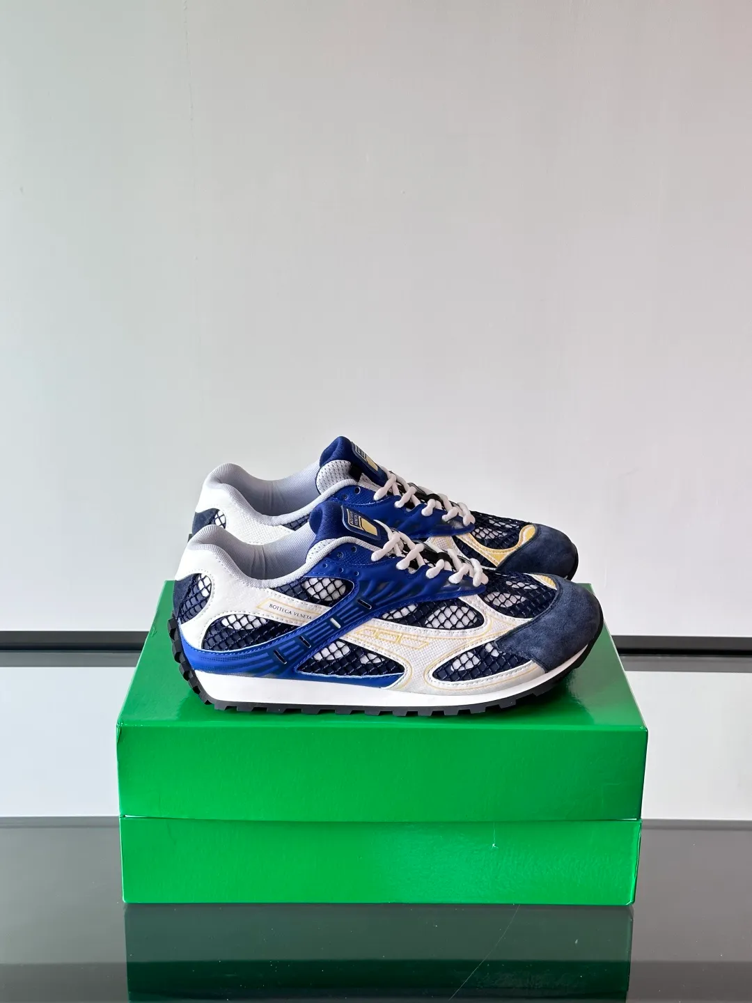 p640 "Bv" new orbit👫 casual sneakers for couples, the retro style of the millennium is so handsome, a super cool fashion item, the most important thing is that it feels incomparably comfortable on the feet, and the design style is also perfect. It will definitely be the one you wear most in daily life, original development, high quality presentation! Size: 35-45 (men’s size 38.45 customized)